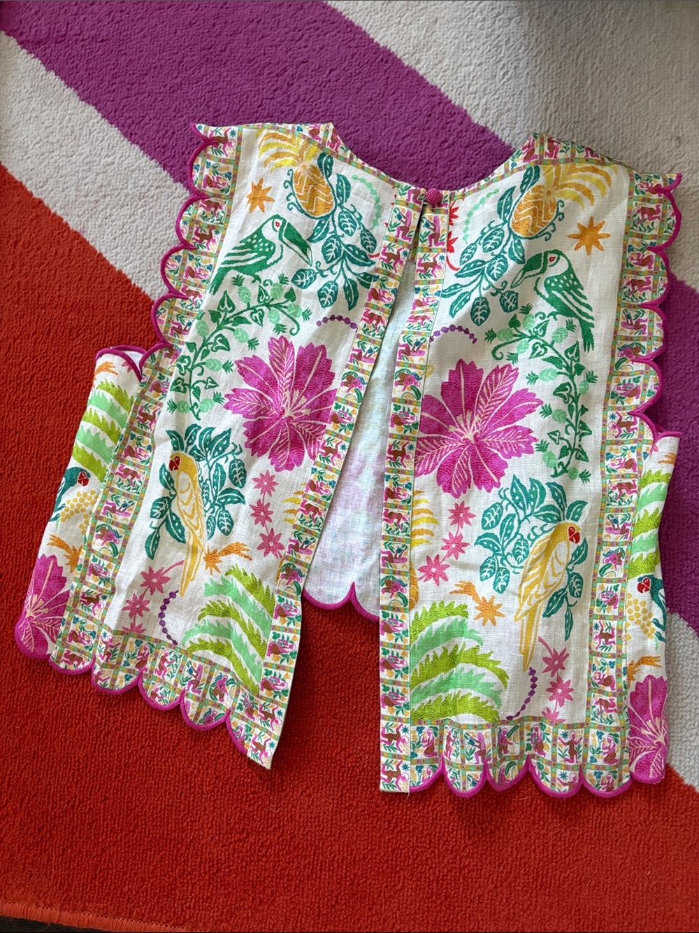 Farm Rio linen Embroidered Floral Scallop Top - Pink & Green L - Picture 3 of 7